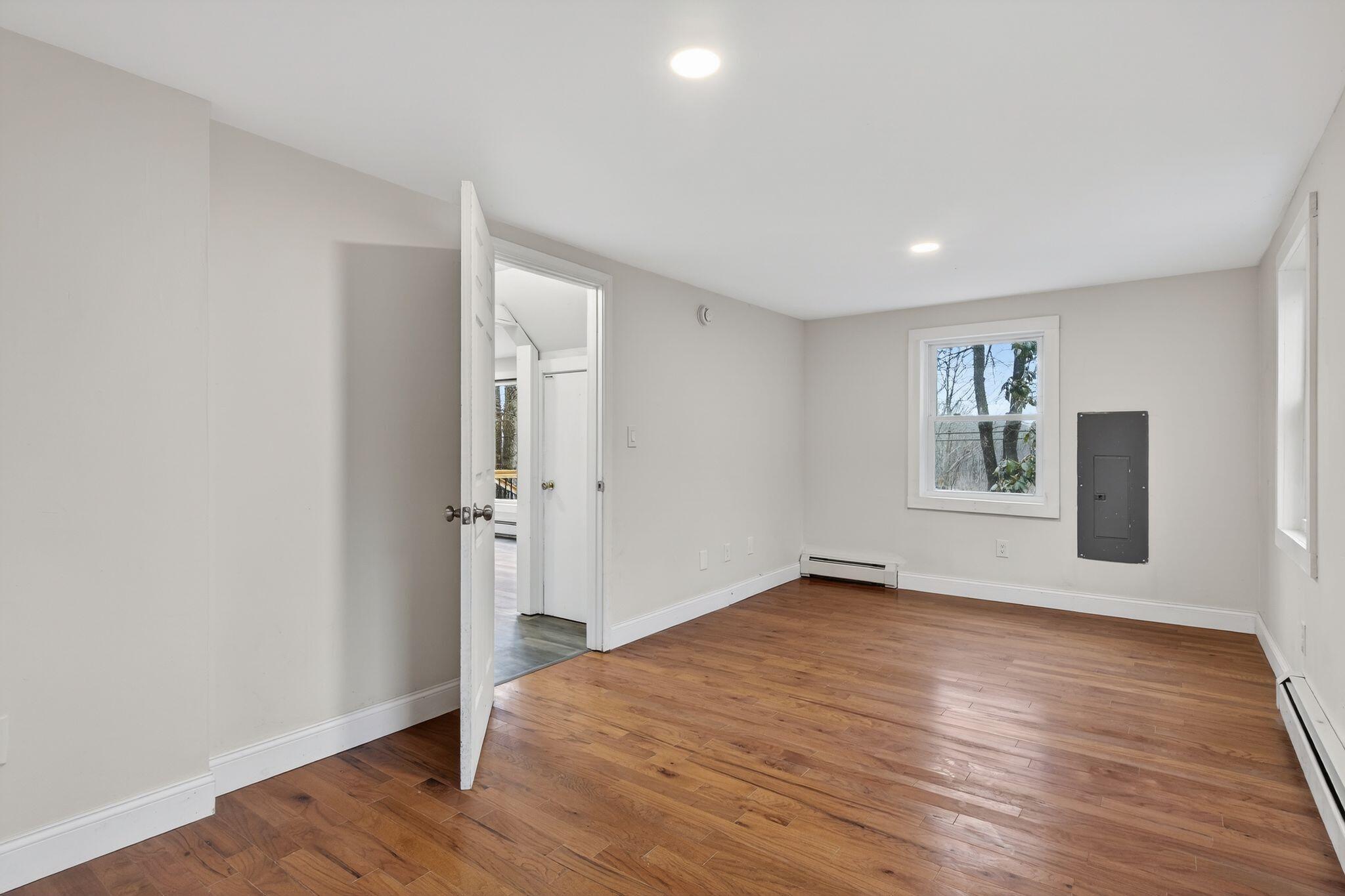 27 Bradford Road Wiscasset, ME 04578 - Photo 10 of 24 27_Bradford_Rd_047