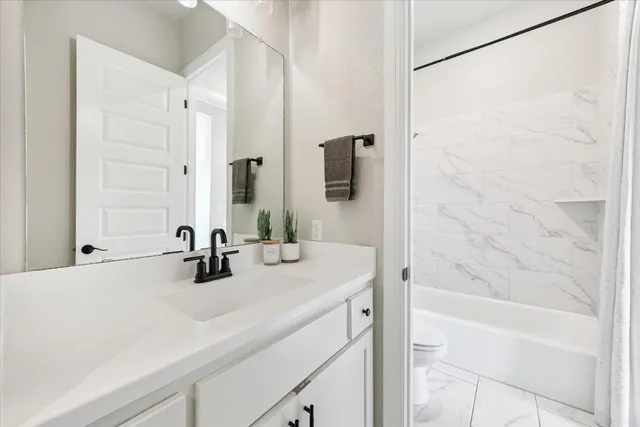 $1,399,990 | 2113 Normandy View, Leander, TX 78641