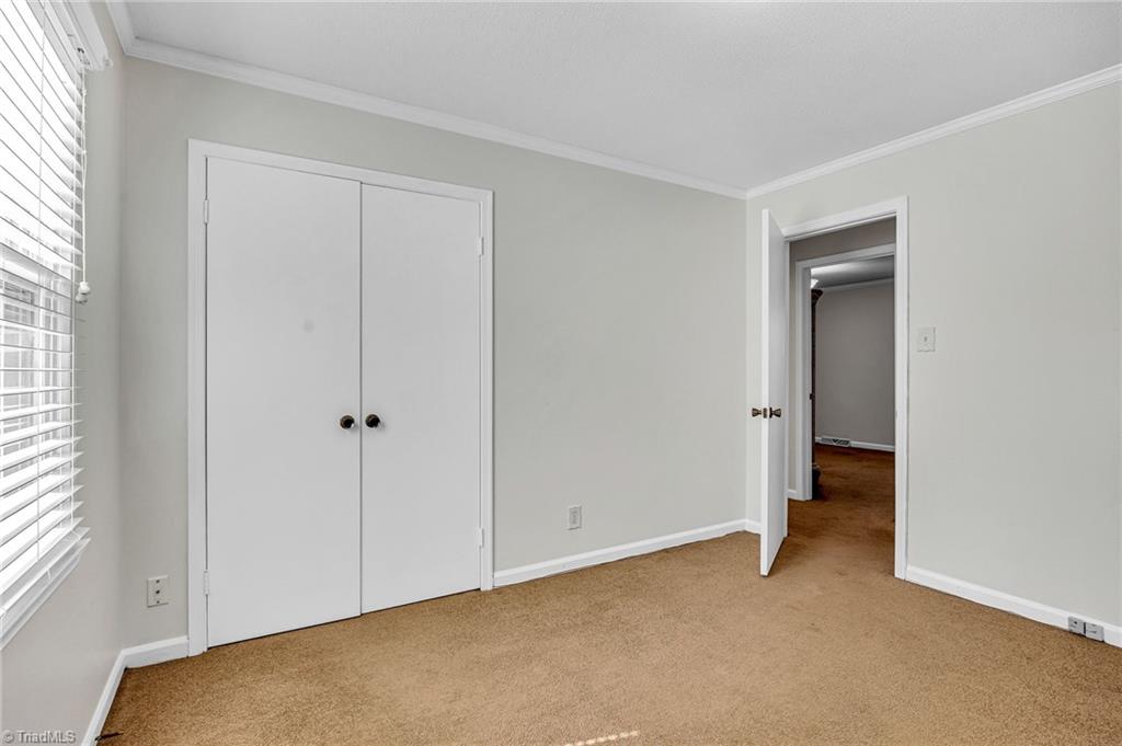 3701 Rolling Road High Point, NC 27265 - Photo 18 of 37