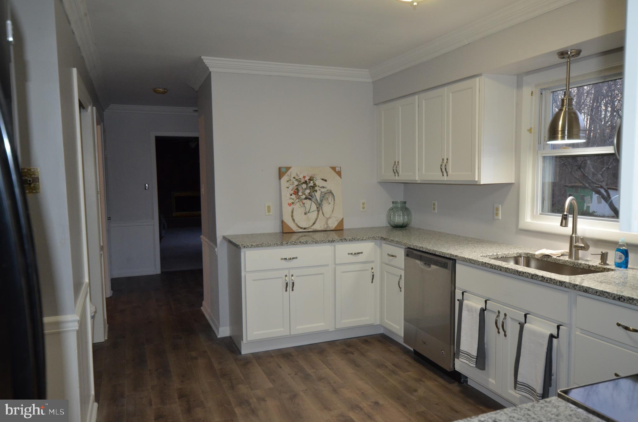 1931 Watson Road Owings, MD 20736 - Photo 17 of 45 Shaker cabinets and Granite counters