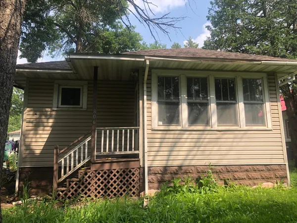 $70,300 | 806 Grant Avenue, Eveleth, MN 55734