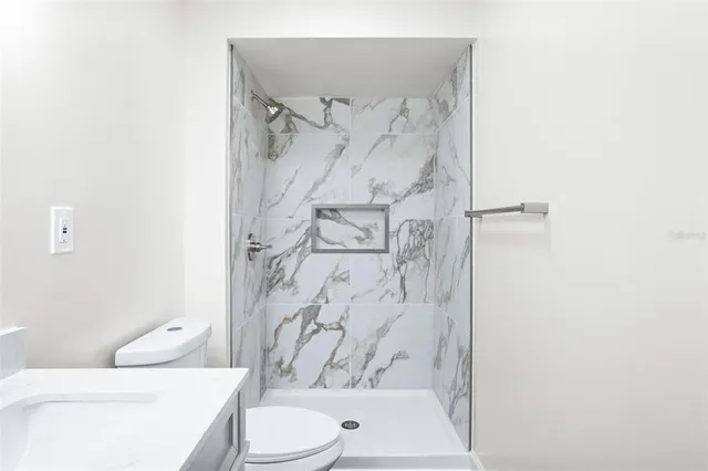 $2,500 | 516 Baxter Street, Orlando, FL 32806