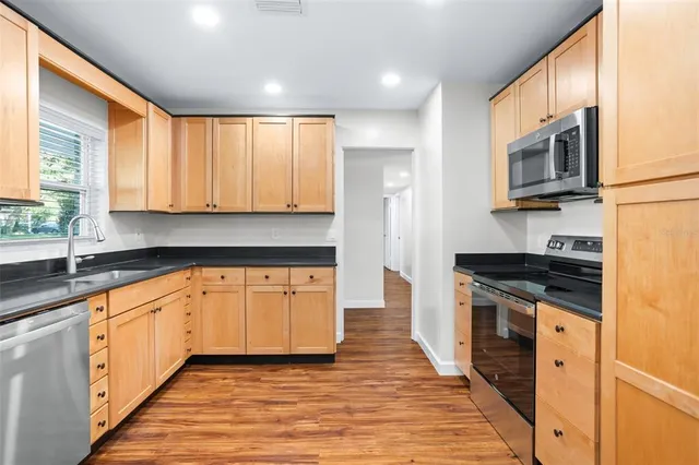 $2,500 | 516 Baxter Street, Orlando, FL 32806