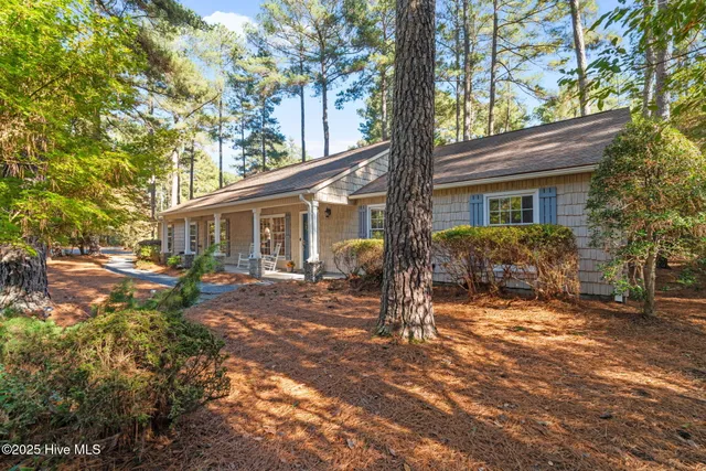 $495,000 | 4 White Birch Lane, Pinehurst, NC 28374