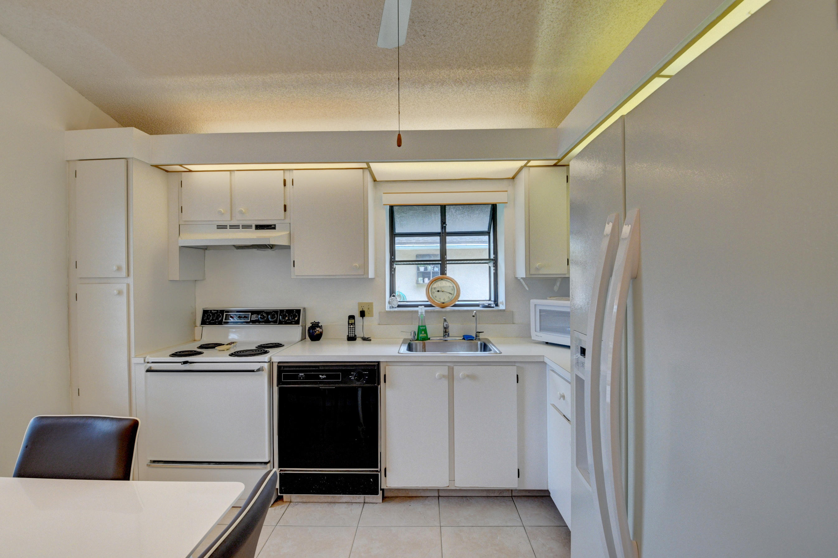 8665 Flamingo Drive, Unit C Boca Raton, FL 33496 - Photo 11 of 35 22_dsc_9535_6_7_8_9