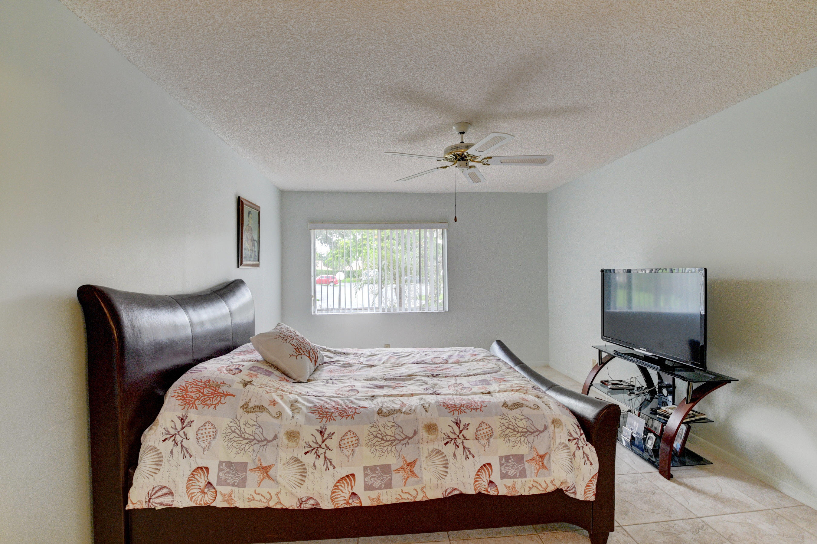 8665 Flamingo Drive, Unit C Boca Raton, FL 33496 - Photo 17 of 35 28_dsc_9565_6_7_8_9