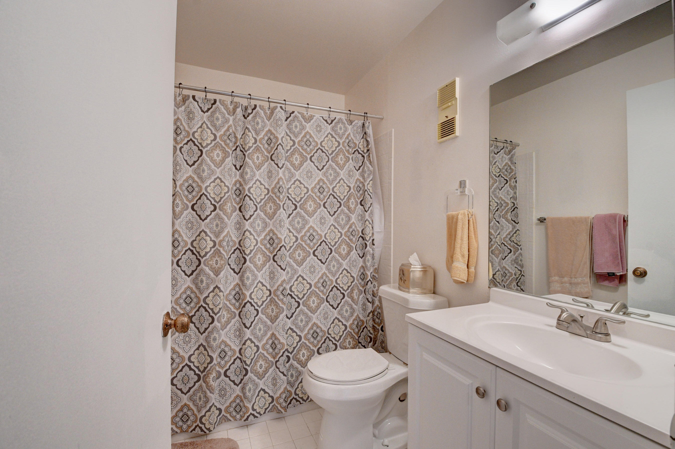 8665 Flamingo Drive, Unit C Boca Raton, FL 33496 - Photo 20 of 35 31_dsc_9580_1_2_3_4