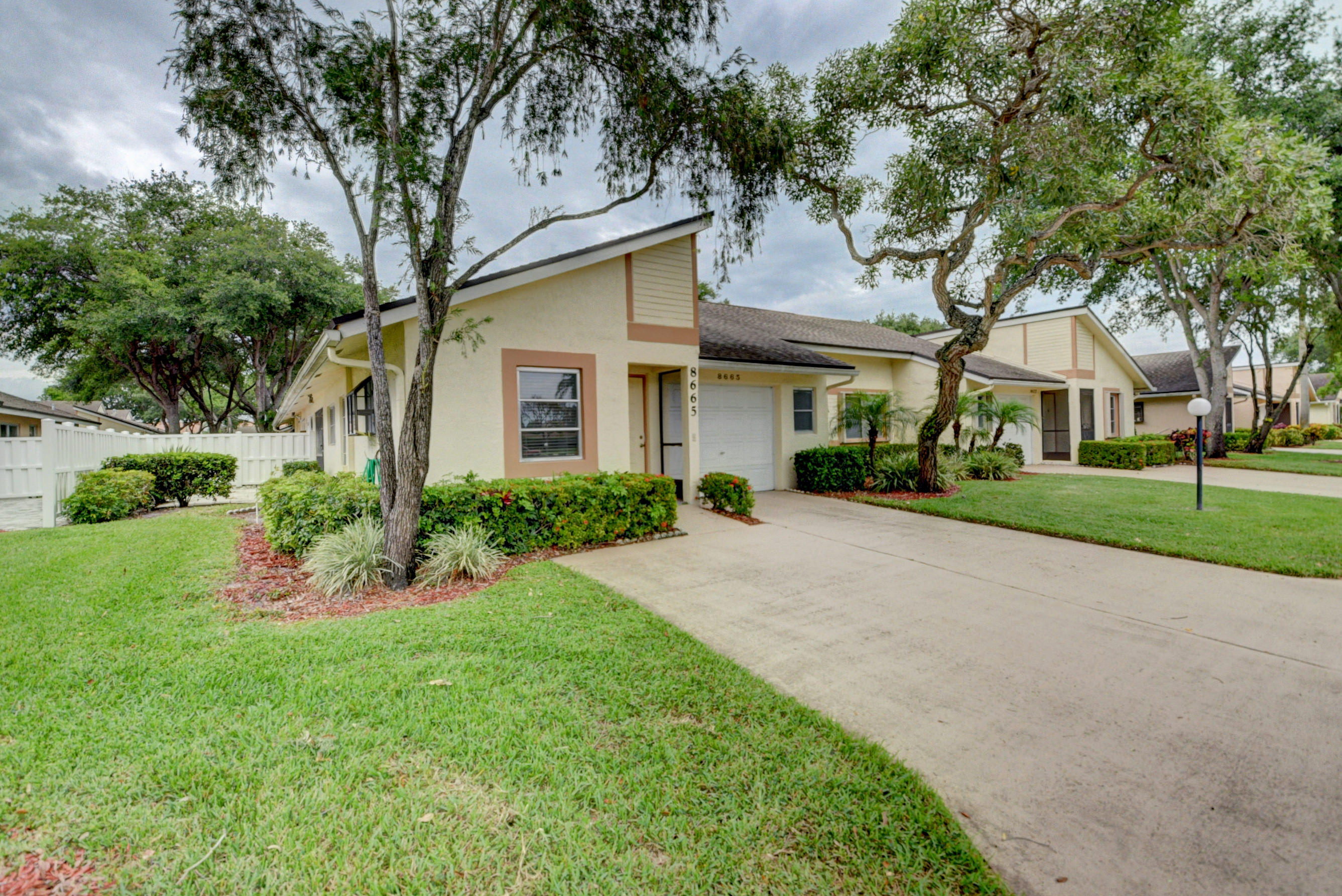 8665 Flamingo Drive, Unit C Boca Raton, FL 33496 - Photo 2 of 35 13_dsc_9485_6_7_8_9