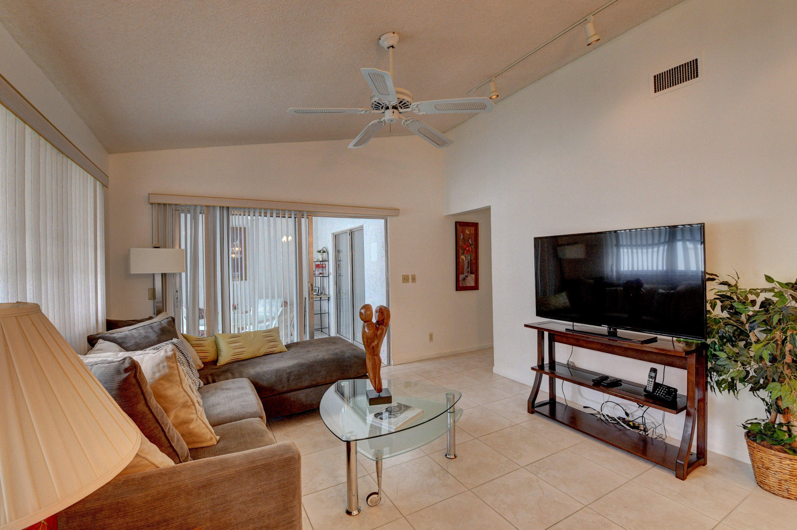 8665 Flamingo Drive, Unit C Boca Raton, FL 33496 - Photo 8 of 35 19_dsc_9520_1_2_3_4