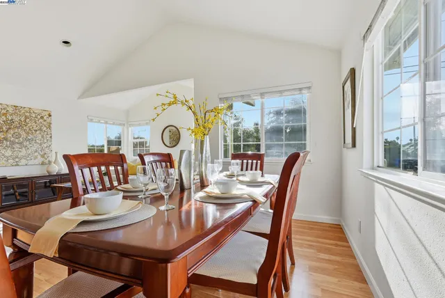 $899,000 | 254 Medford Avenue, Hayward, CA 94541