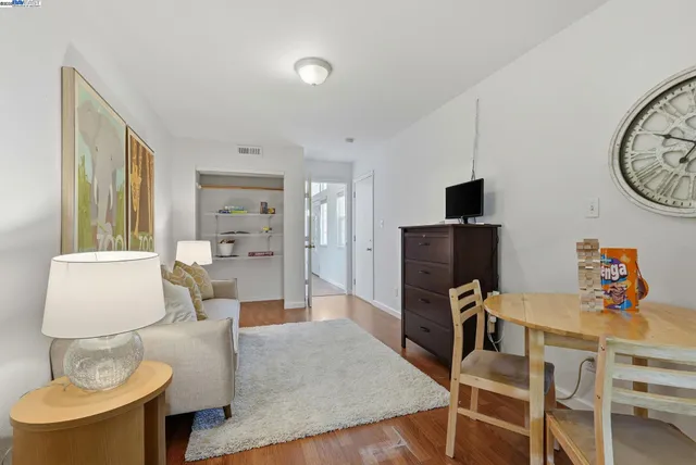 $899,000 | 254 Medford Avenue, Hayward, CA 94541