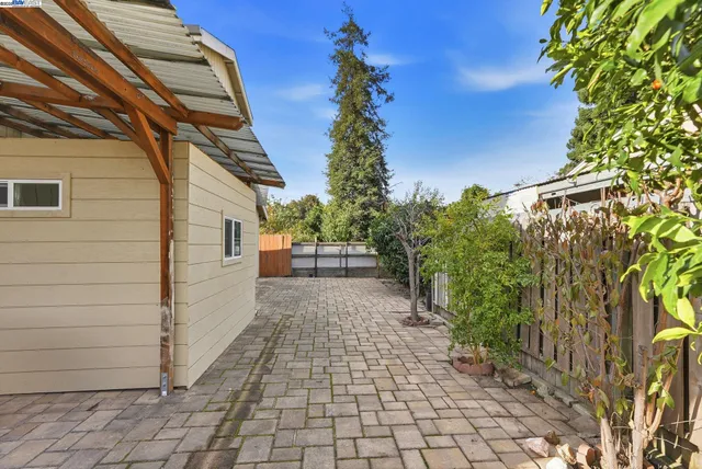 $899,000 | 254 Medford Avenue, Hayward, CA 94541