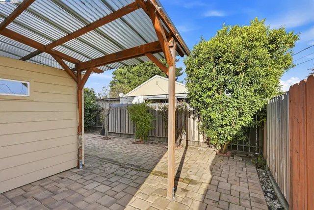 $899,000 | 254 Medford Avenue, Hayward, CA 94541