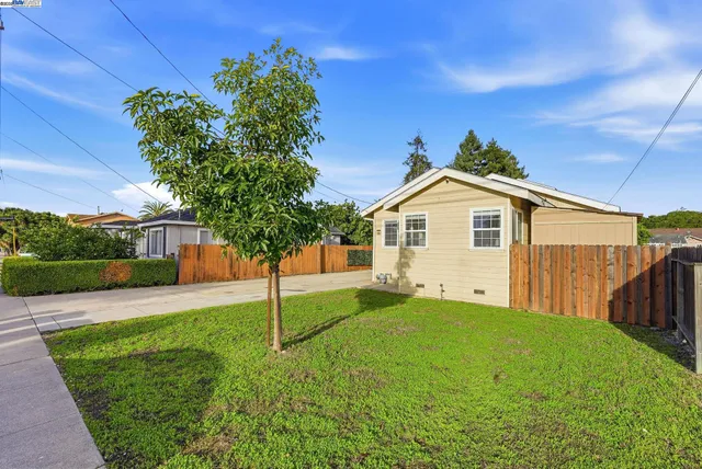 $899,000 | 254 Medford Avenue, Hayward, CA 94541