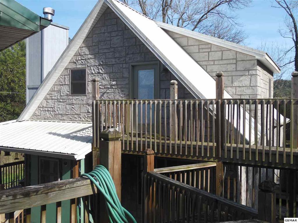 851 Robinson Gap Road Sevierville, TN 37876 - Photo 23 of 27 GSMAOR202174V - 23