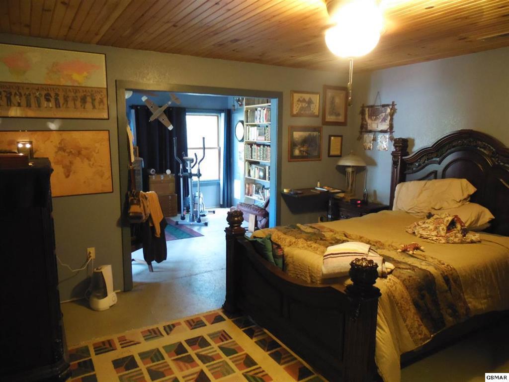 851 Robinson Gap Road Sevierville, TN 37876 - Photo 10 of 27 GSMAOR202174I - 10