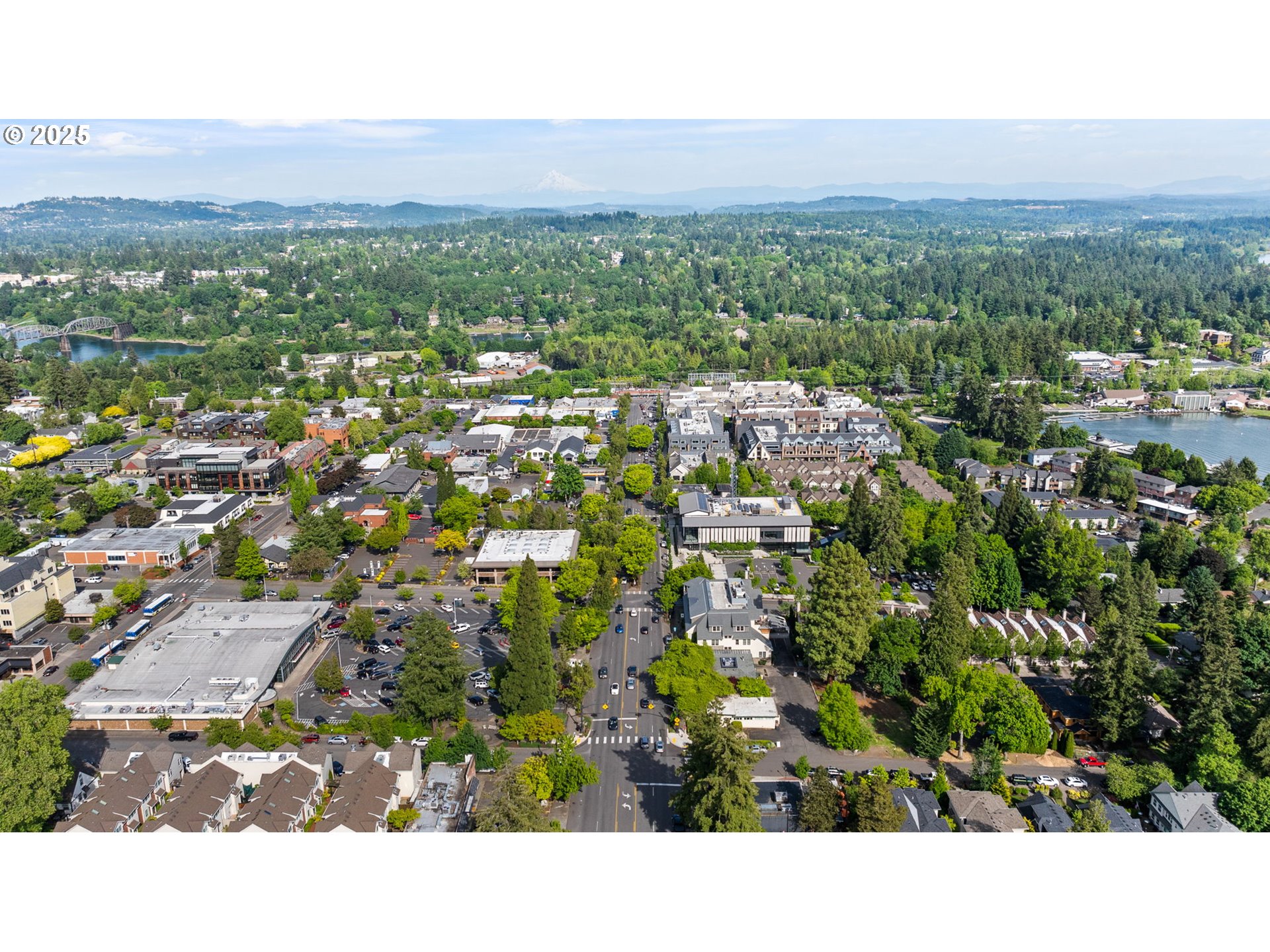 13560 Goodall Road, Unit 3 Lake Oswego, OR 97034 - Photo 8 of 8 Gallery Image 8