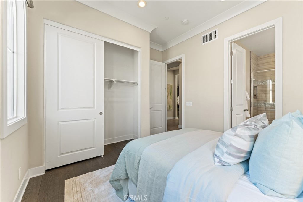 38 Caspian Lake Forest, CA 92630 - Photo 23 of 66