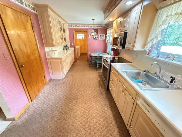 $230,000 | 13 Evergreen Drive, Greenville, PA 16125