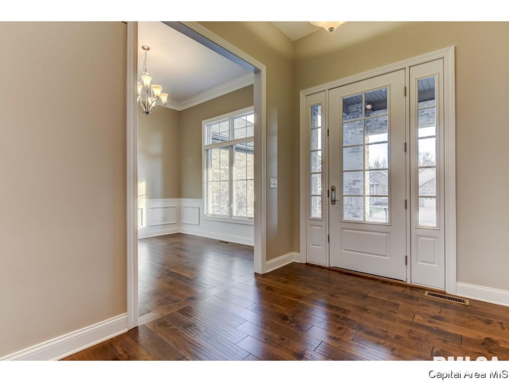 4087 Newbury Lane Springfield, IL 62711 - Photo 2 of 32 Gallery Image 2