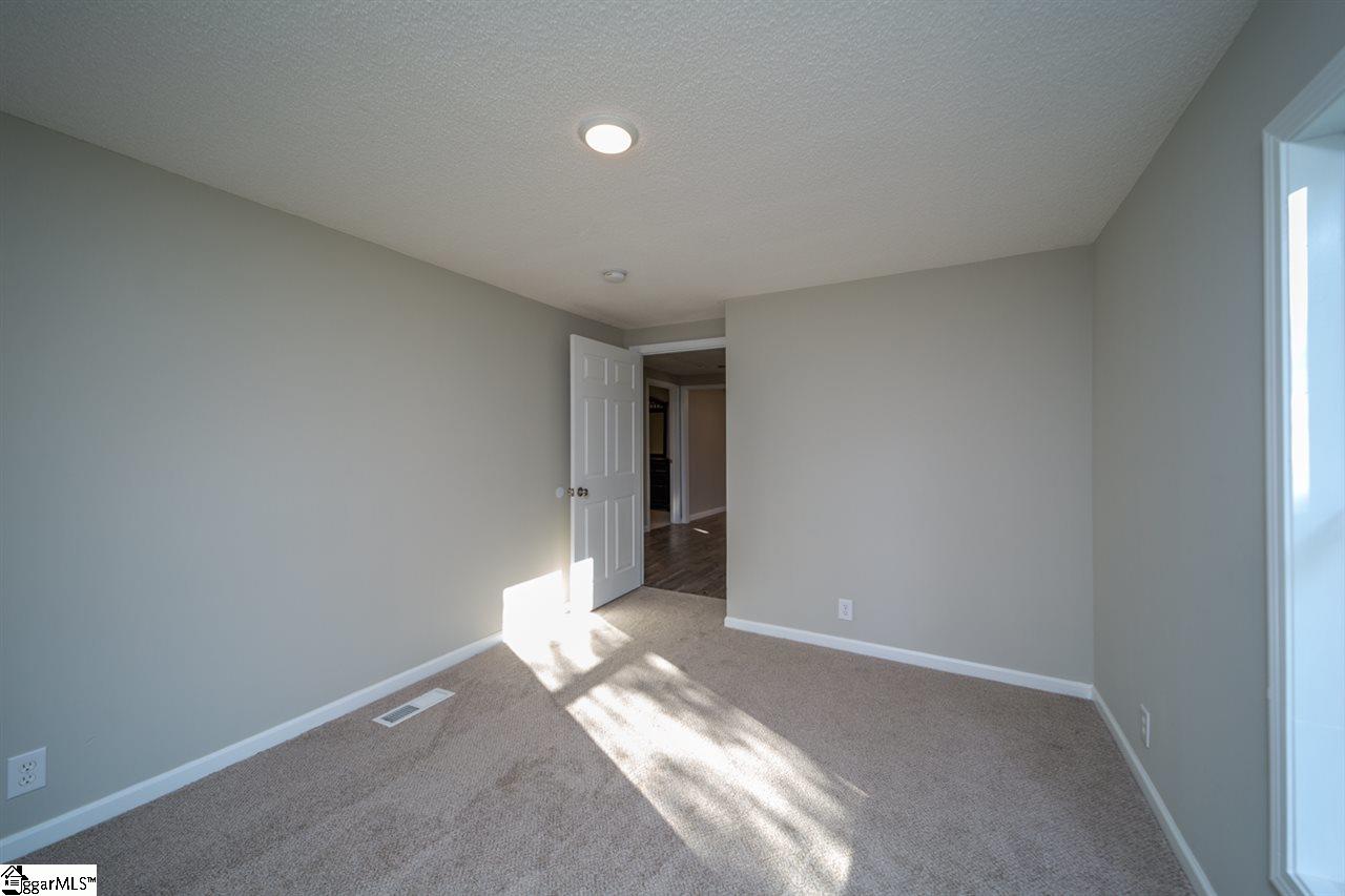 418 Cedar Falls Road Fountain Inn, SC 29644 - Photo 13 of 25