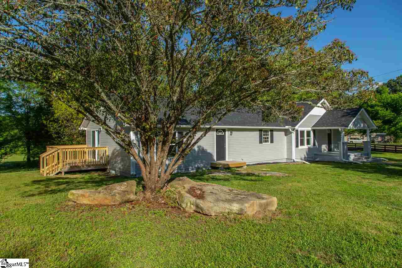 418 Cedar Falls Road Fountain Inn, SC 29644 - Photo 3 of 25