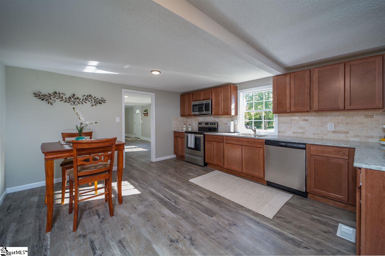 418 Cedar Falls Road Fountain Inn, SC 29644 - Photo 7 of 25