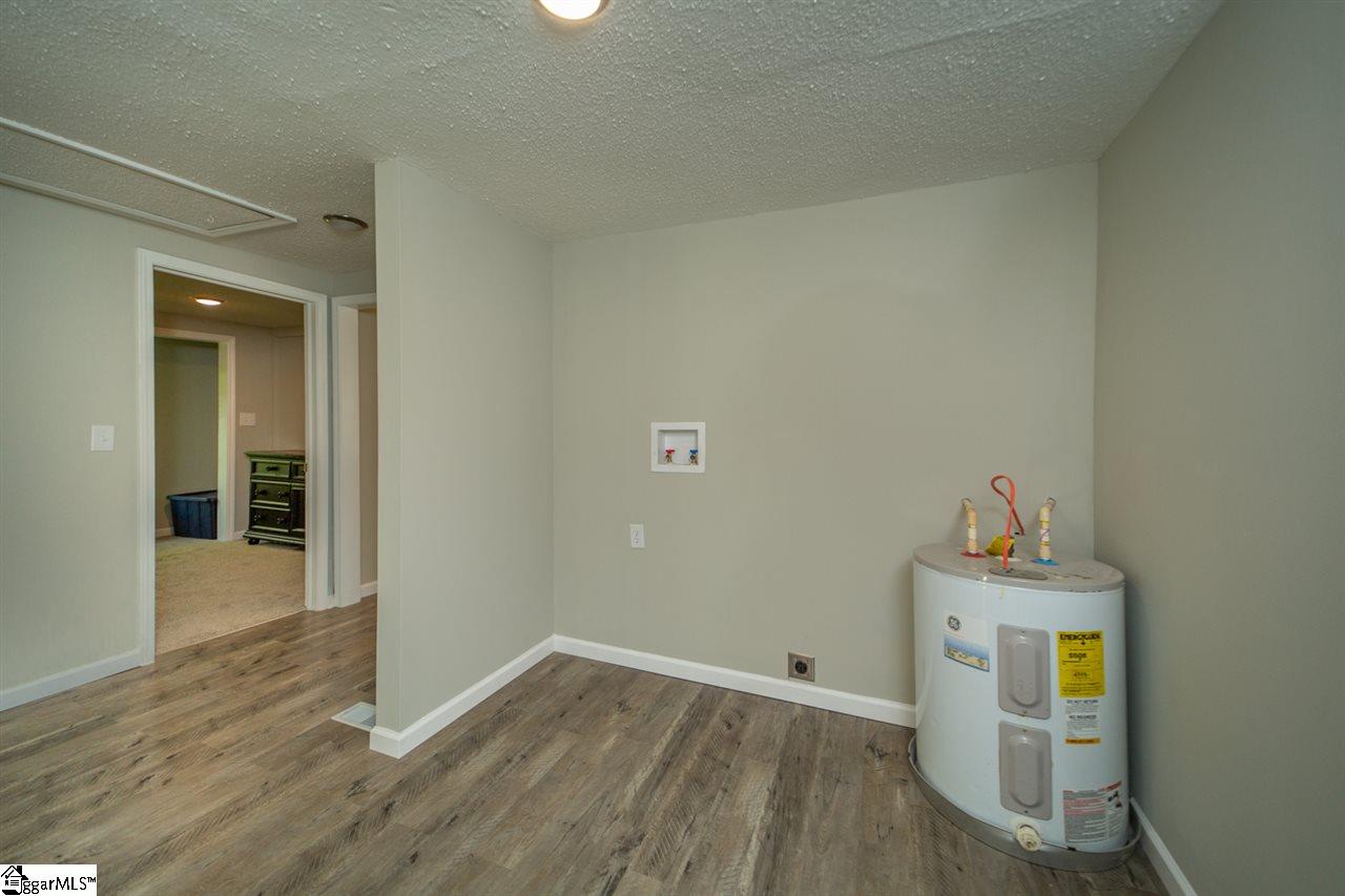 418 Cedar Falls Road Fountain Inn, SC 29644 - Photo 10 of 25