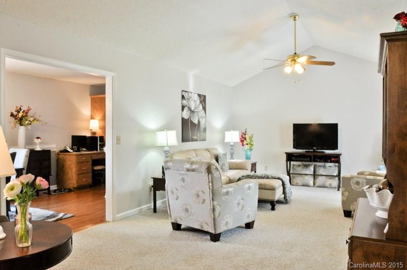 4884 Midway Sand Road Hickory, NC 28601 - Photo 8 of 24 Gallery Image 8