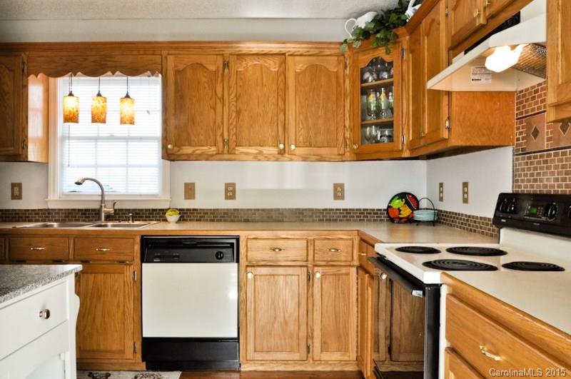 4884 Midway Sand Road Hickory, NC 28601 - Photo 10 of 24 Gallery Image 10
