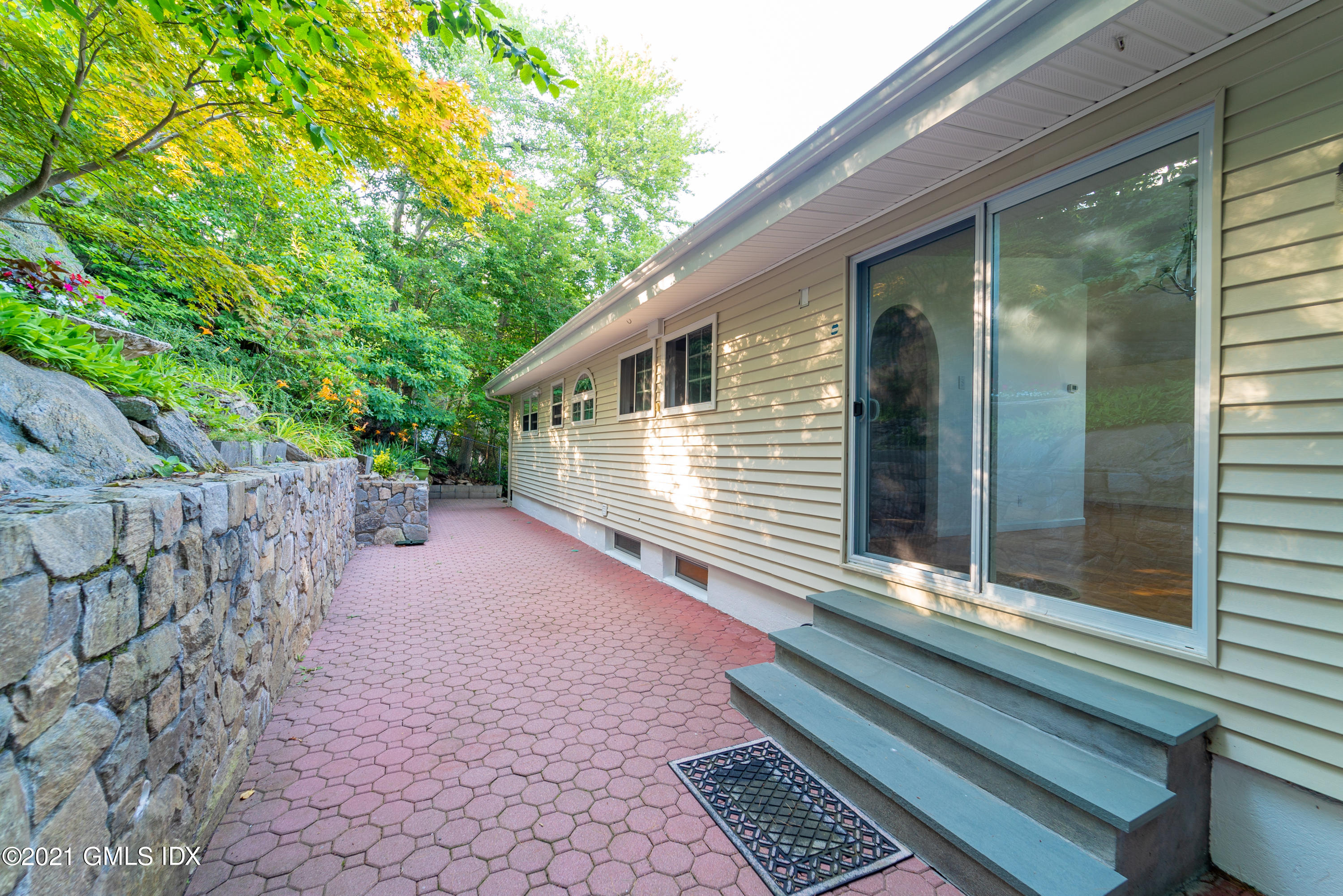 37 Amherst Road Riverside, CT 06878 - Photo 17 of 20 17A