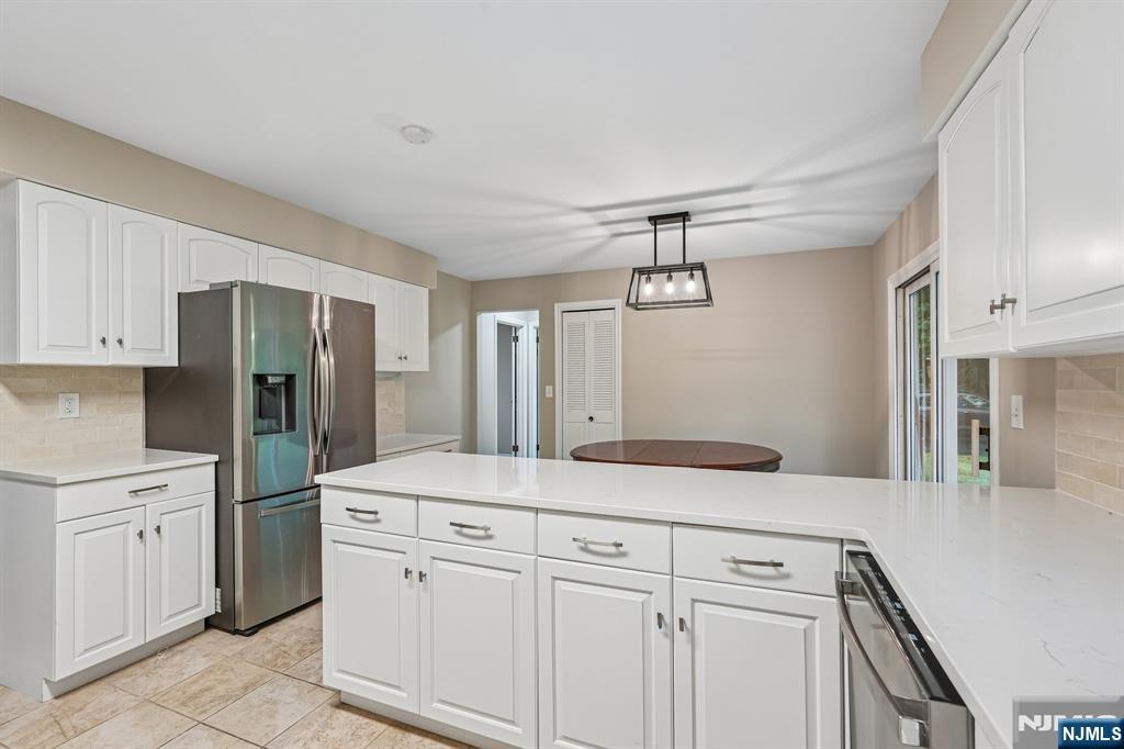 12 Apache Road Wayne, NJ 07470 - Photo 16 of 47