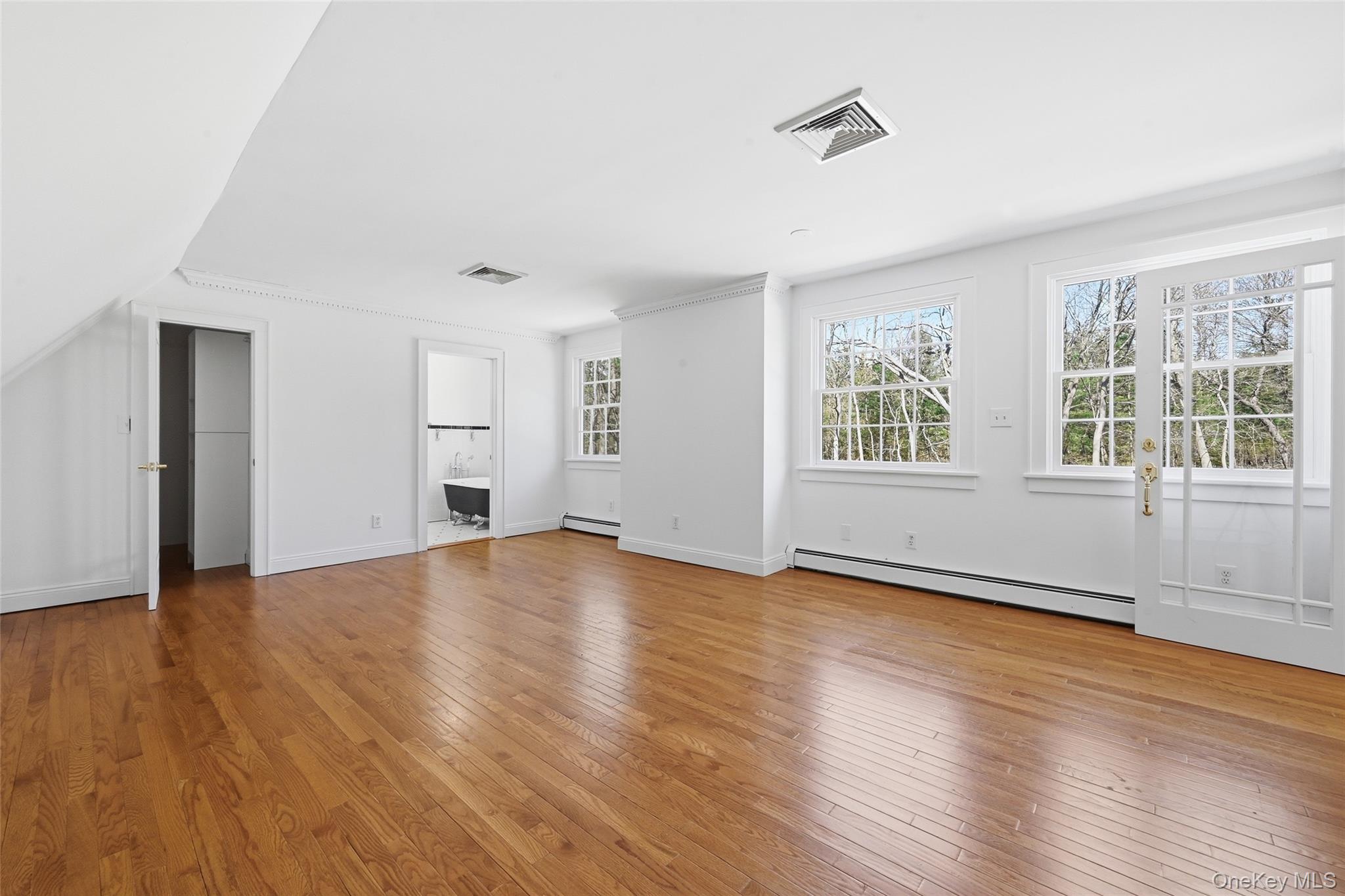 22 Brookville Road Muttontown, NY 11545 - Photo 26 of 50