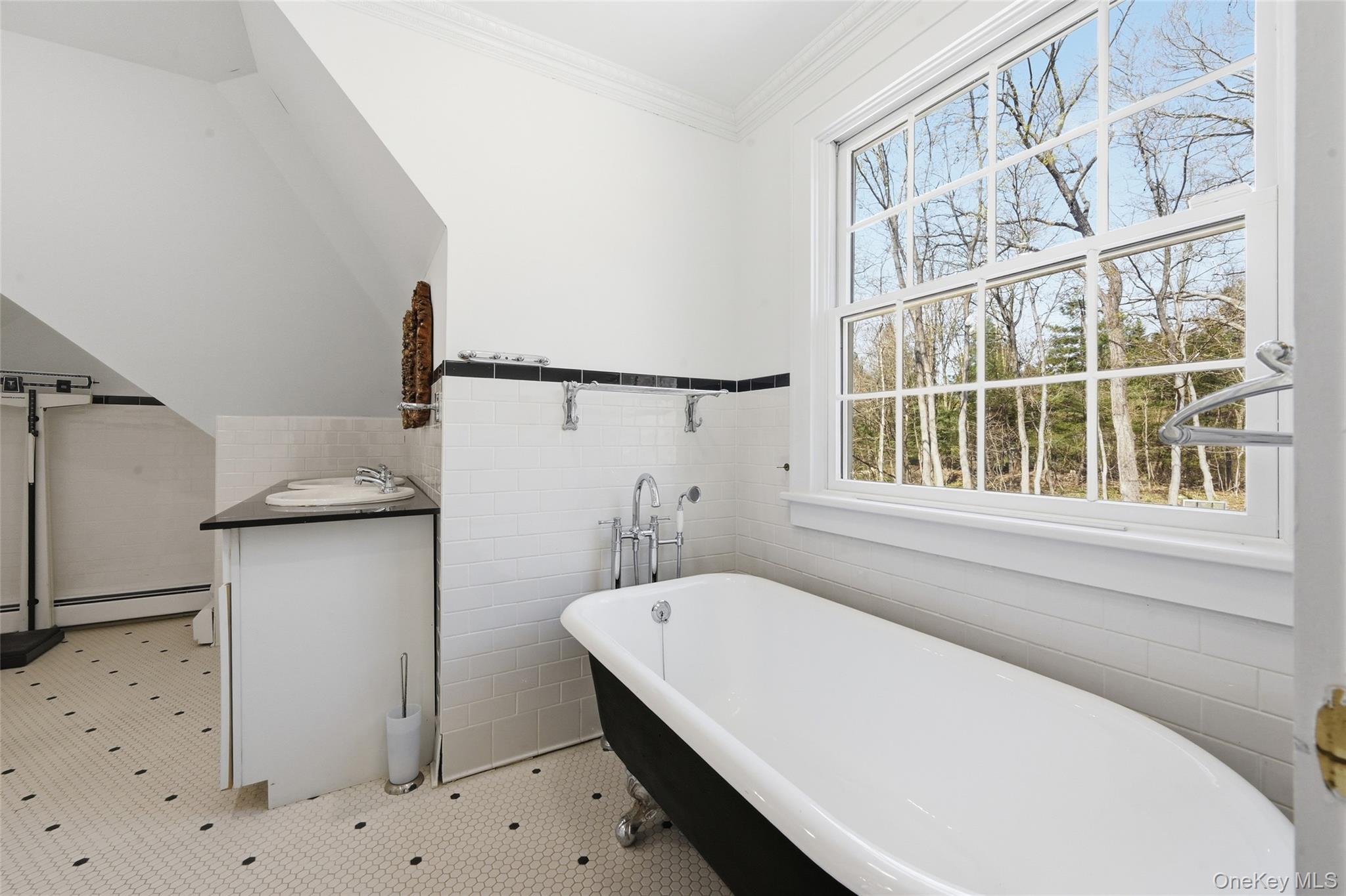 22 Brookville Road Muttontown, NY 11545 - Photo 27 of 50