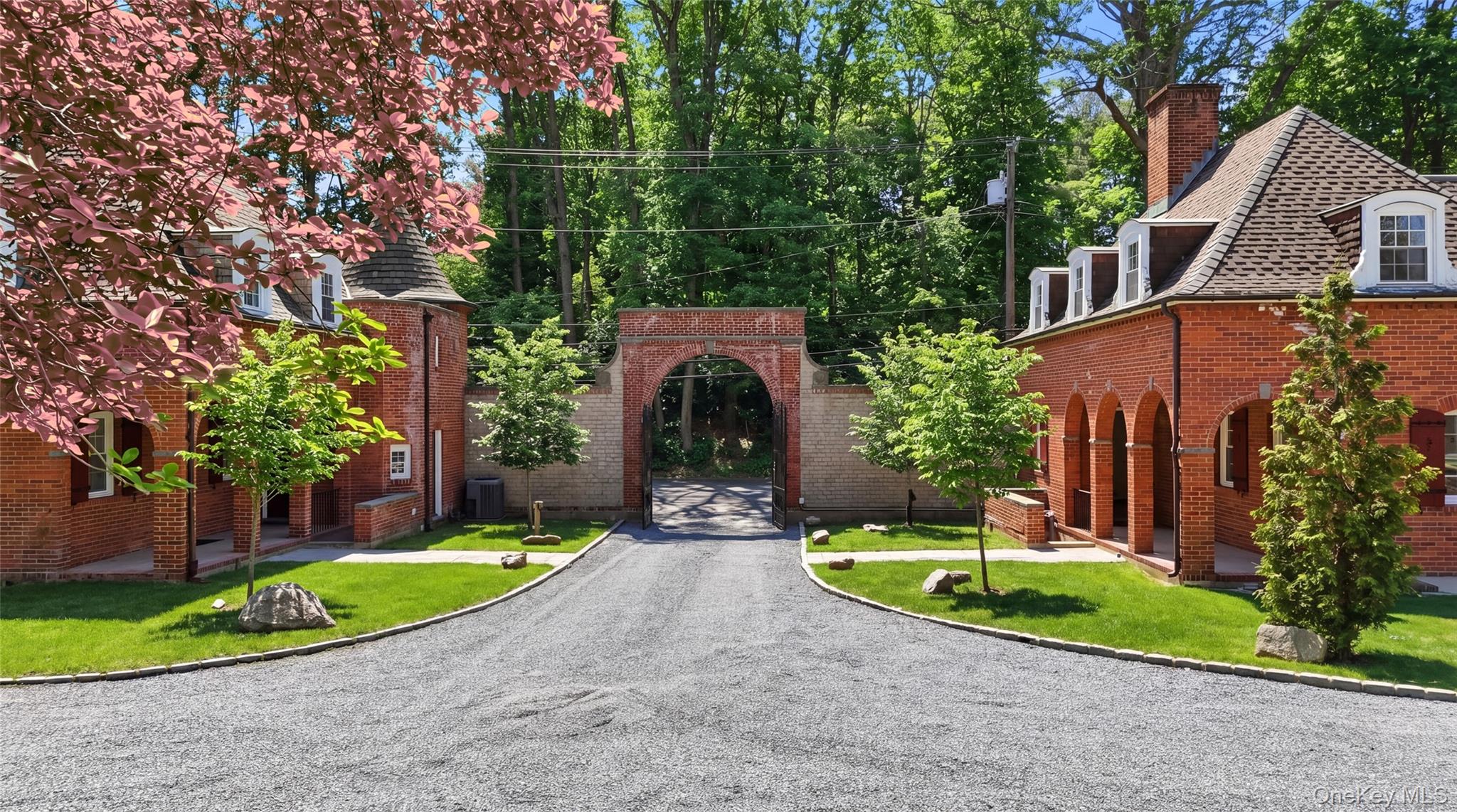 22 Brookville Road Muttontown, NY 11545 - Photo 4 of 50