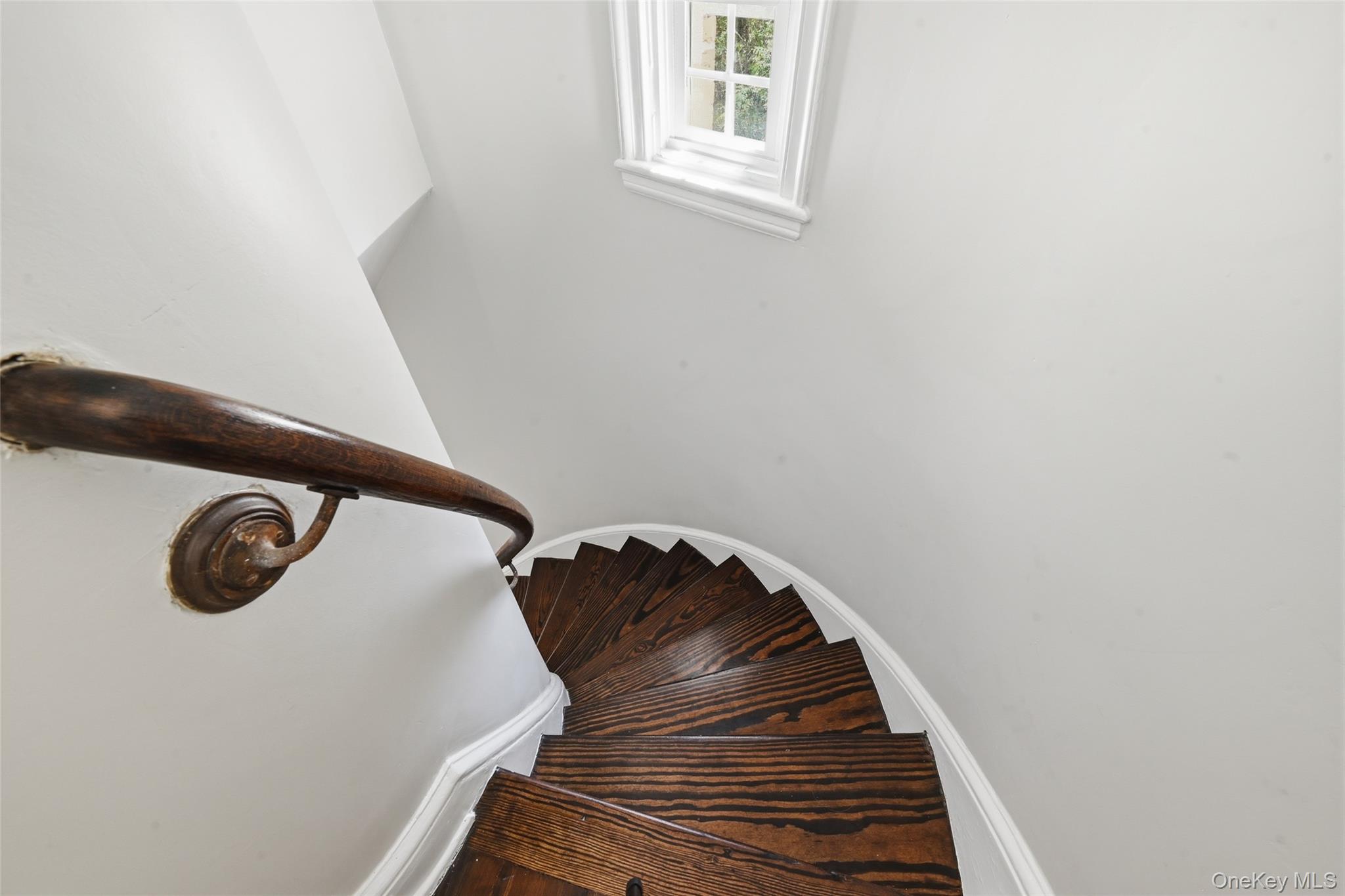 22 Brookville Road Muttontown, NY 11545 - Photo 41 of 50