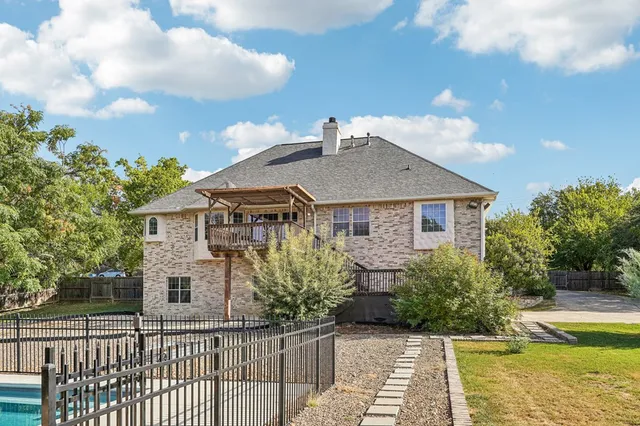 $695,000 | 311 West Lane, Kerrville, TX 78028