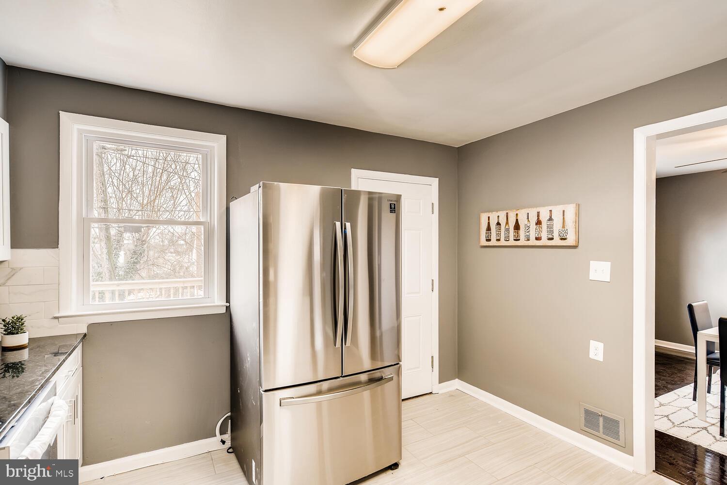 3805 Cedarhurst Road Baltimore, MD 21206 - Photo 11 of 26 Gallery Image 11