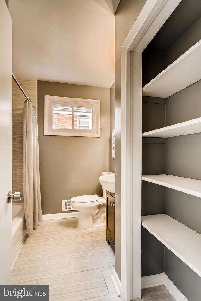 3805 Cedarhurst Road Baltimore, MD 21206 - Photo 15 of 26 Gallery Image 15