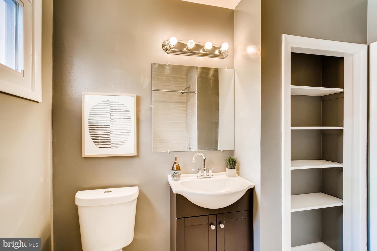 3805 Cedarhurst Road Baltimore, MD 21206 - Photo 16 of 26 Gallery Image 16