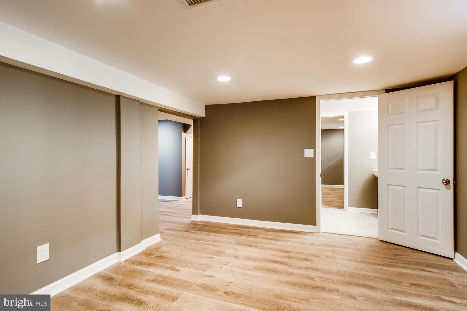 3805 Cedarhurst Road Baltimore, MD 21206 - Photo 20 of 26 Gallery Image 20