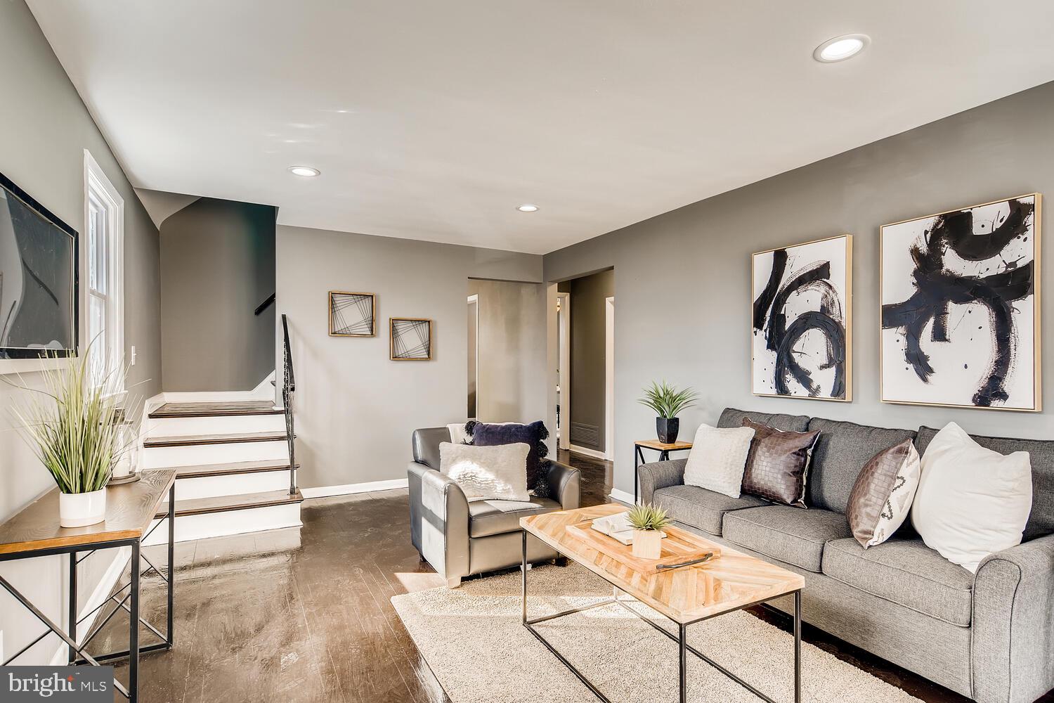 3805 Cedarhurst Road Baltimore, MD 21206 - Photo 4 of 26 Gallery Image 4