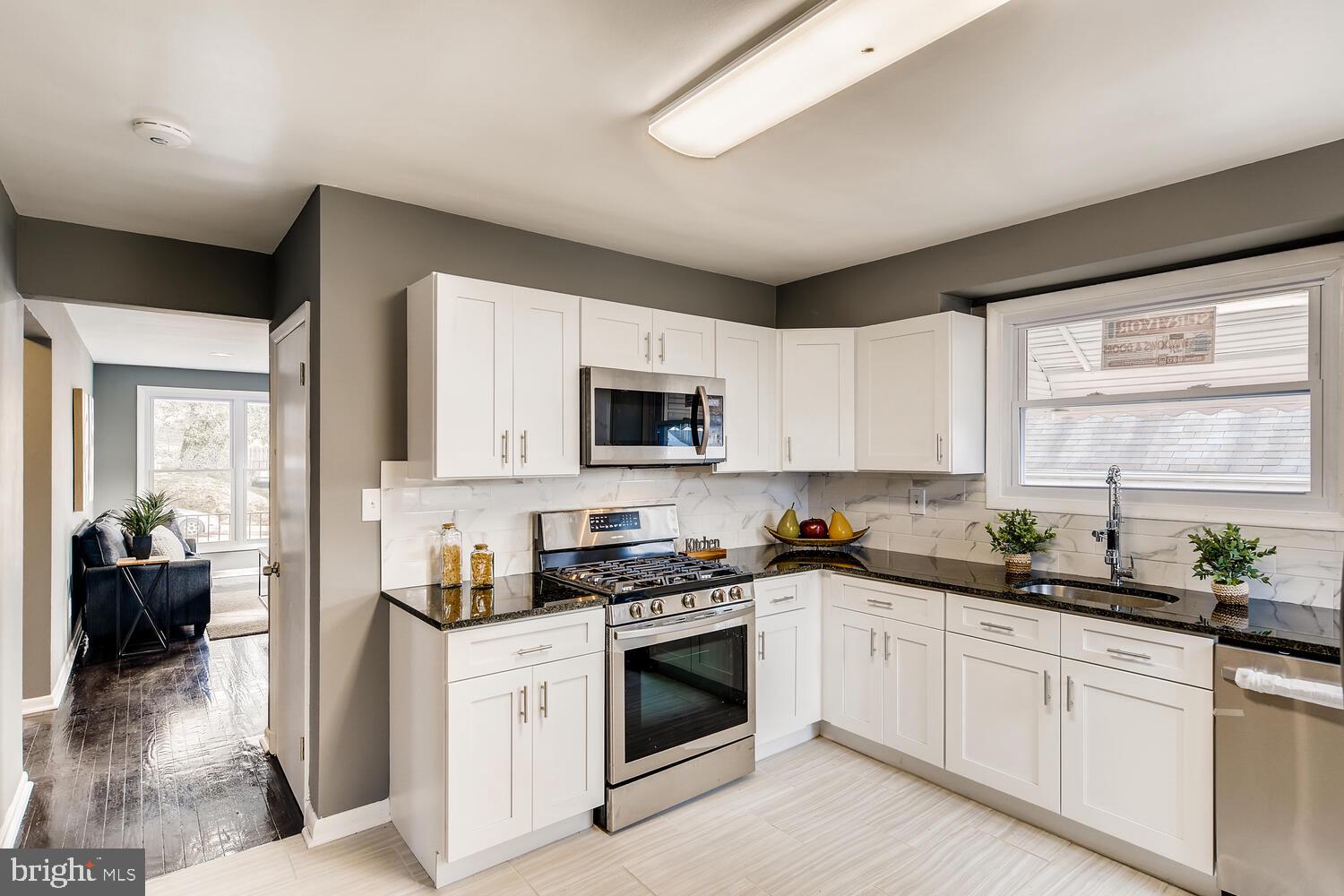 3805 Cedarhurst Road Baltimore, MD 21206 - Photo 9 of 26 Gallery Image 9