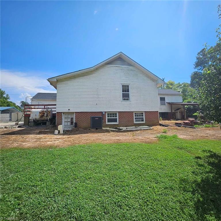 1943 Old Hollow Road Walkertown, NC 27051 - Photo 39 of 44