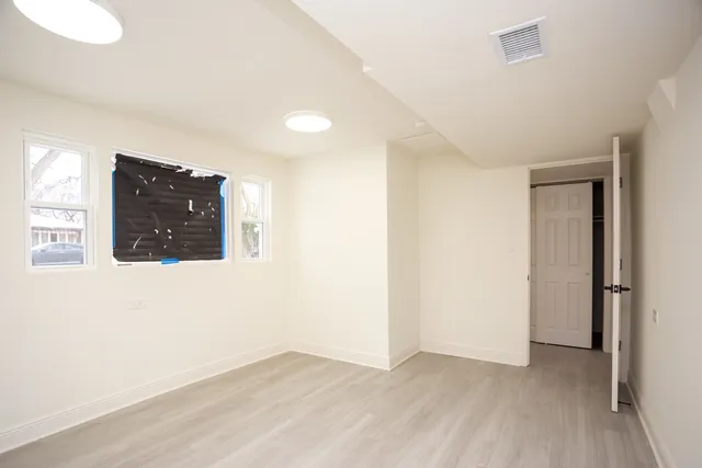 $379,000 | 916 East 168th Street, South Holland, IL 60473