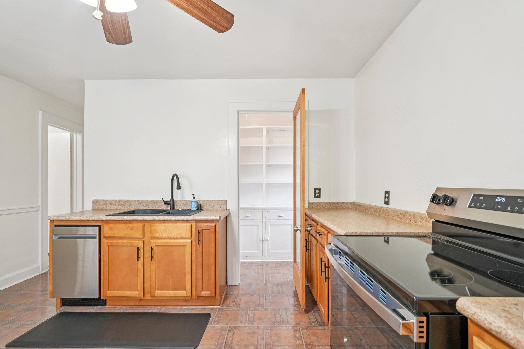 1660 North Marshall Street, Unit 2 Milwaukee, WI 53202 - Photo 13 of 33 Kitchen w/Large Pantry