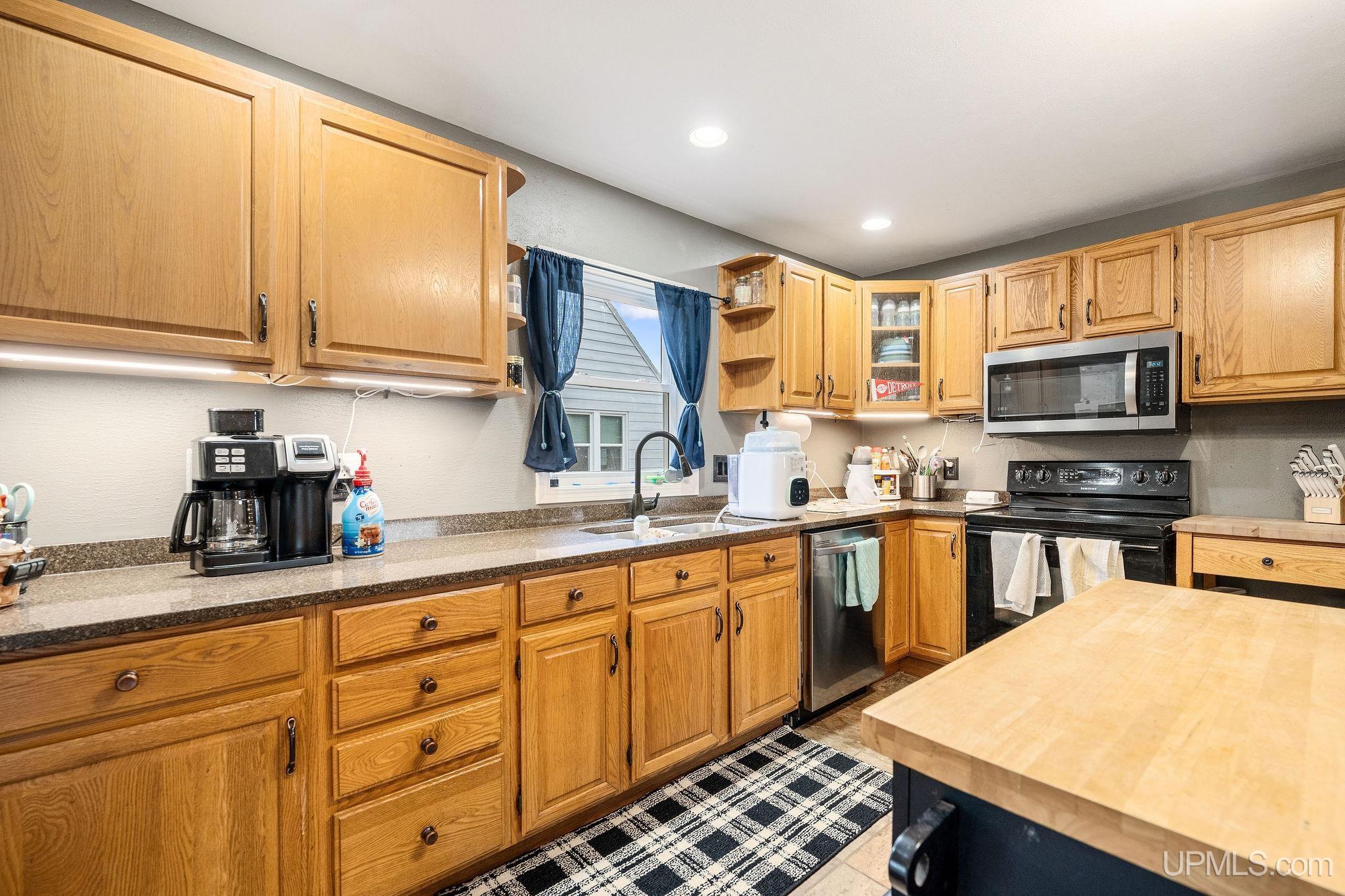 1225 North 2nd Street Ishpeming, MI 49849 - Photo 4 of 38