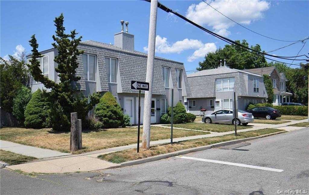 35 Linwood Road South Port Washington, NY 11050 - Photo 17 of 20