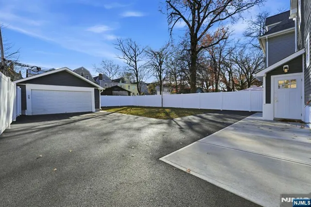 $5,000 | 46 Eppirt Street, East Orange, NJ 07018