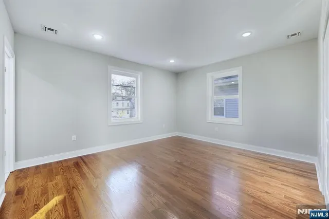 $5,000 | 46 Eppirt Street, East Orange, NJ 07018